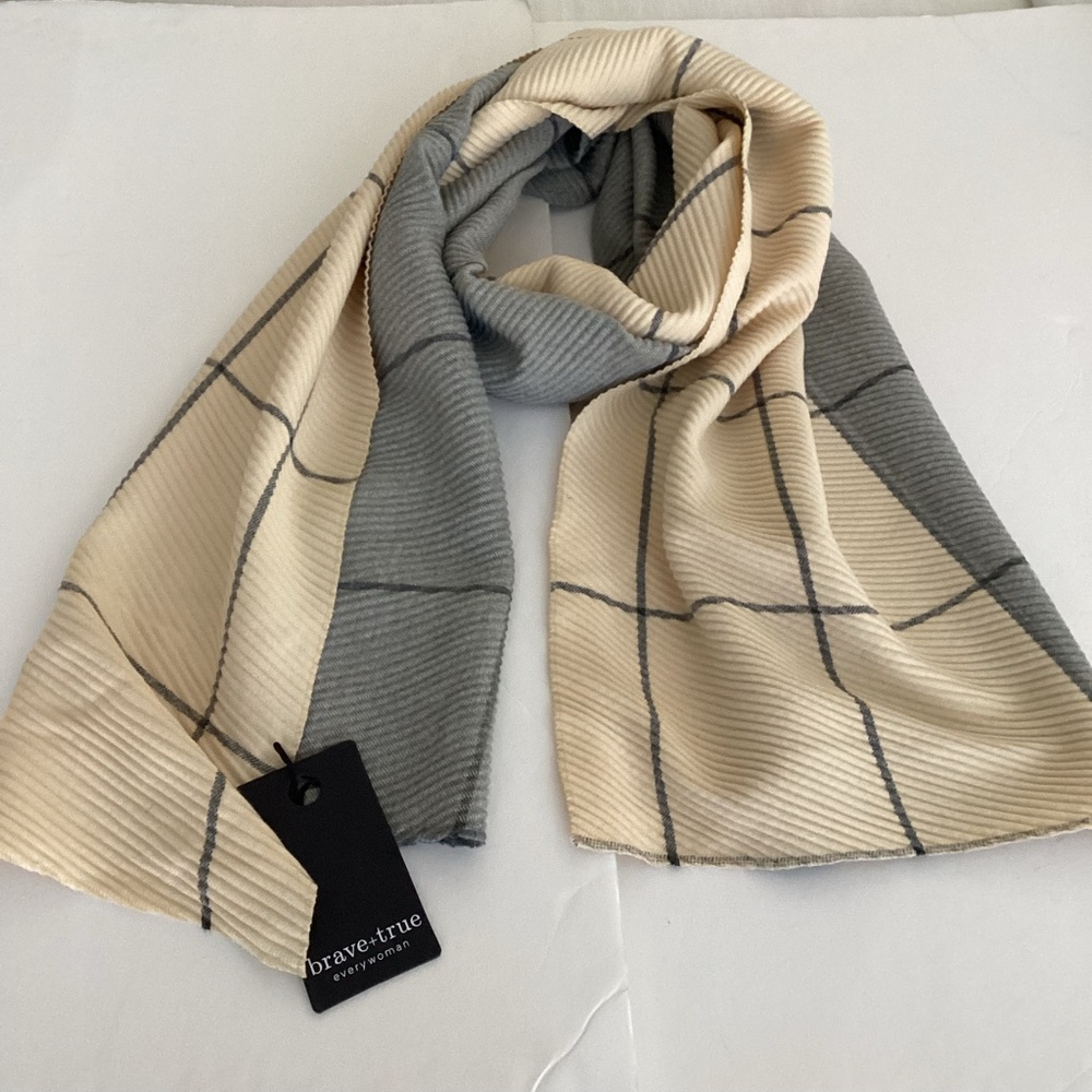 Brave + True Belfast Scarf Grey Cream Plaid Large NWT
